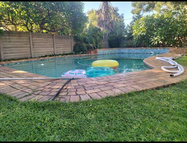 4 BEDROOM HOUSE FOR SALE IN PRETORIA GARDENS